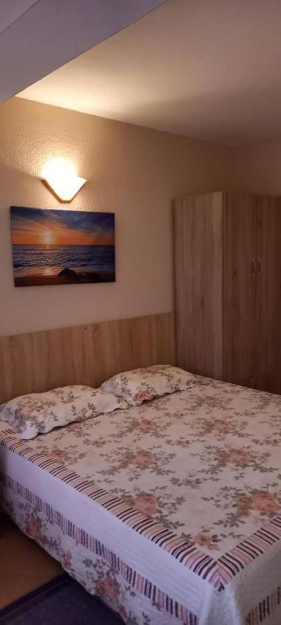 Guest House Tony Nessebar Eksteriør billede